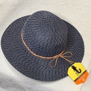 SUNDAY AFTERNOONS SolSeeker Lagoon UPF 50+ 3.5” Brim Packable Adjustable Floppy